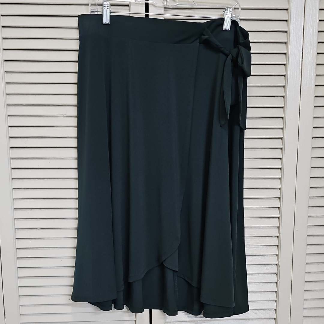 Torrid Emerald Green Wrap Midi Skirt Size 1